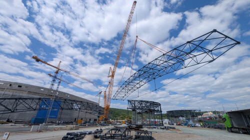 Zahájili jsme montáž střechy Multifunkční sportovní a kulturní haly v Brně