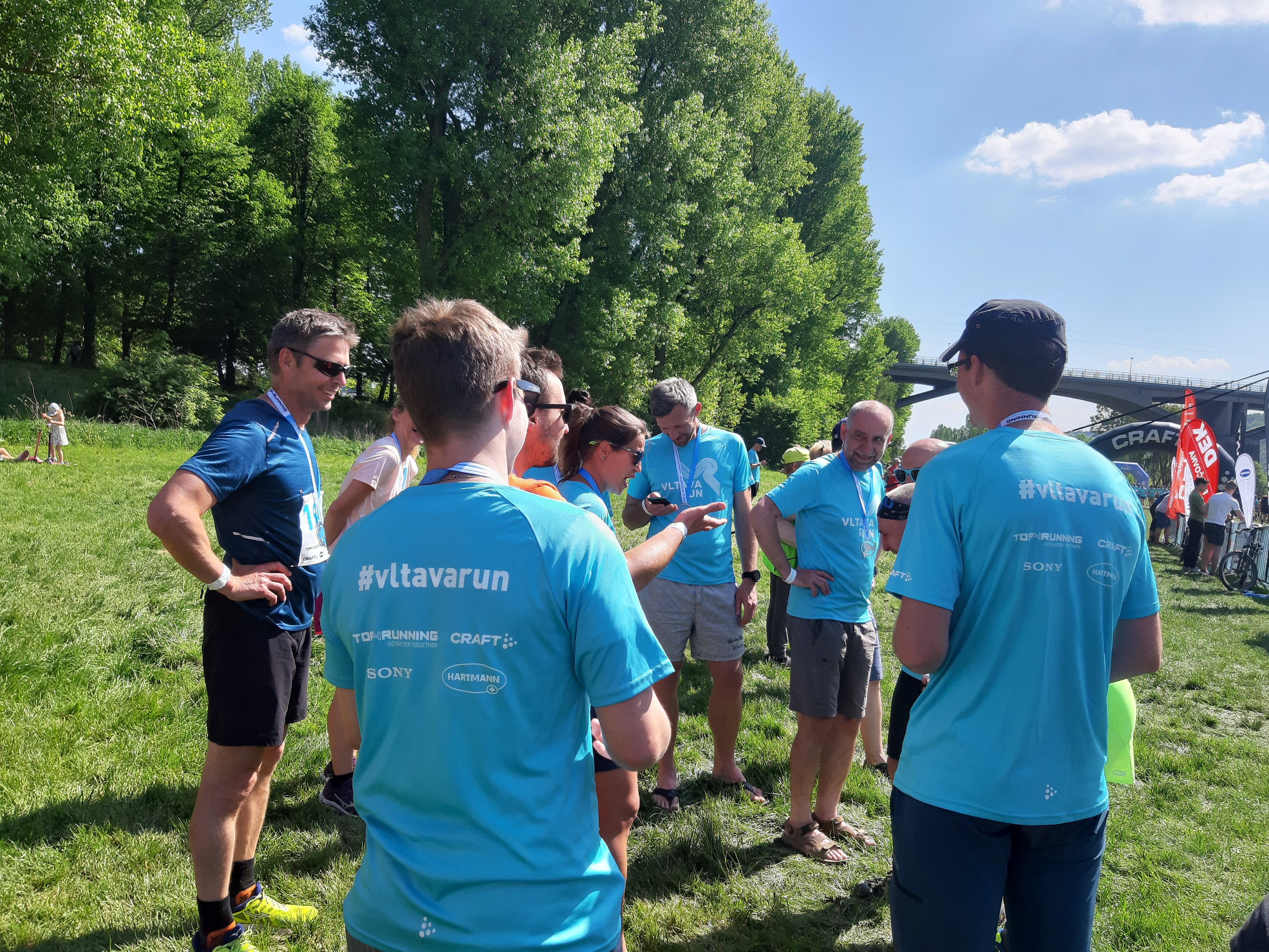 EXCON tým v cíli štafetového závodu VLTAVA RUN 2022