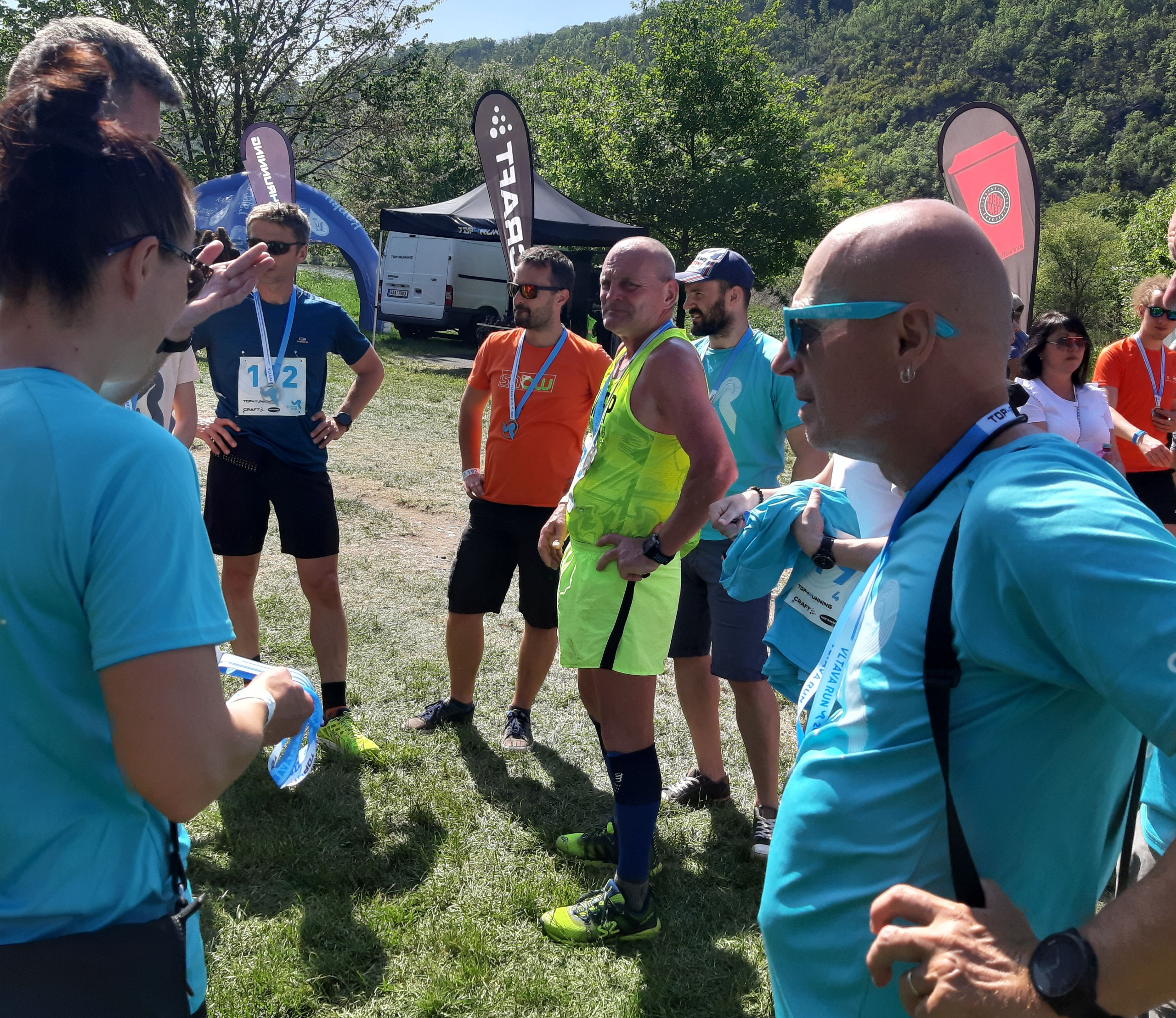 EXCON tým v cíli štafetového závodu VLTAVA RUN 2022
