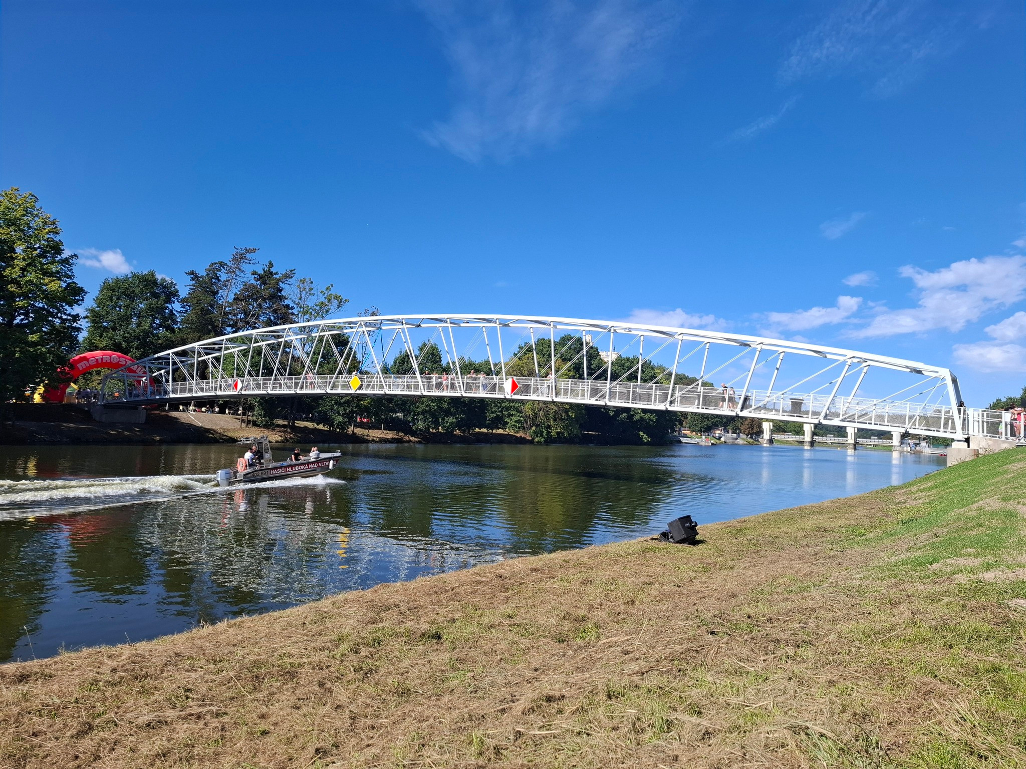 Slavnostní otevření lávky pro pěší a cyklisty v Hluboké nad Vltavou