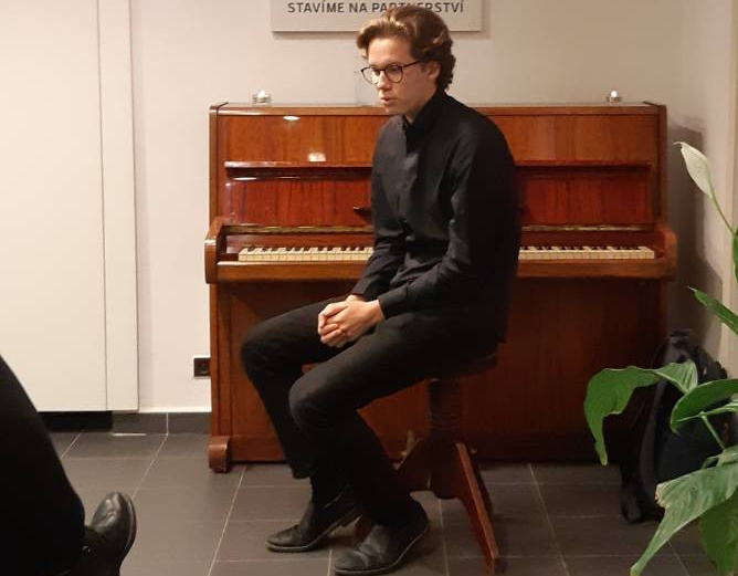 Adventní koncert pianisty Teodora Lukšíka