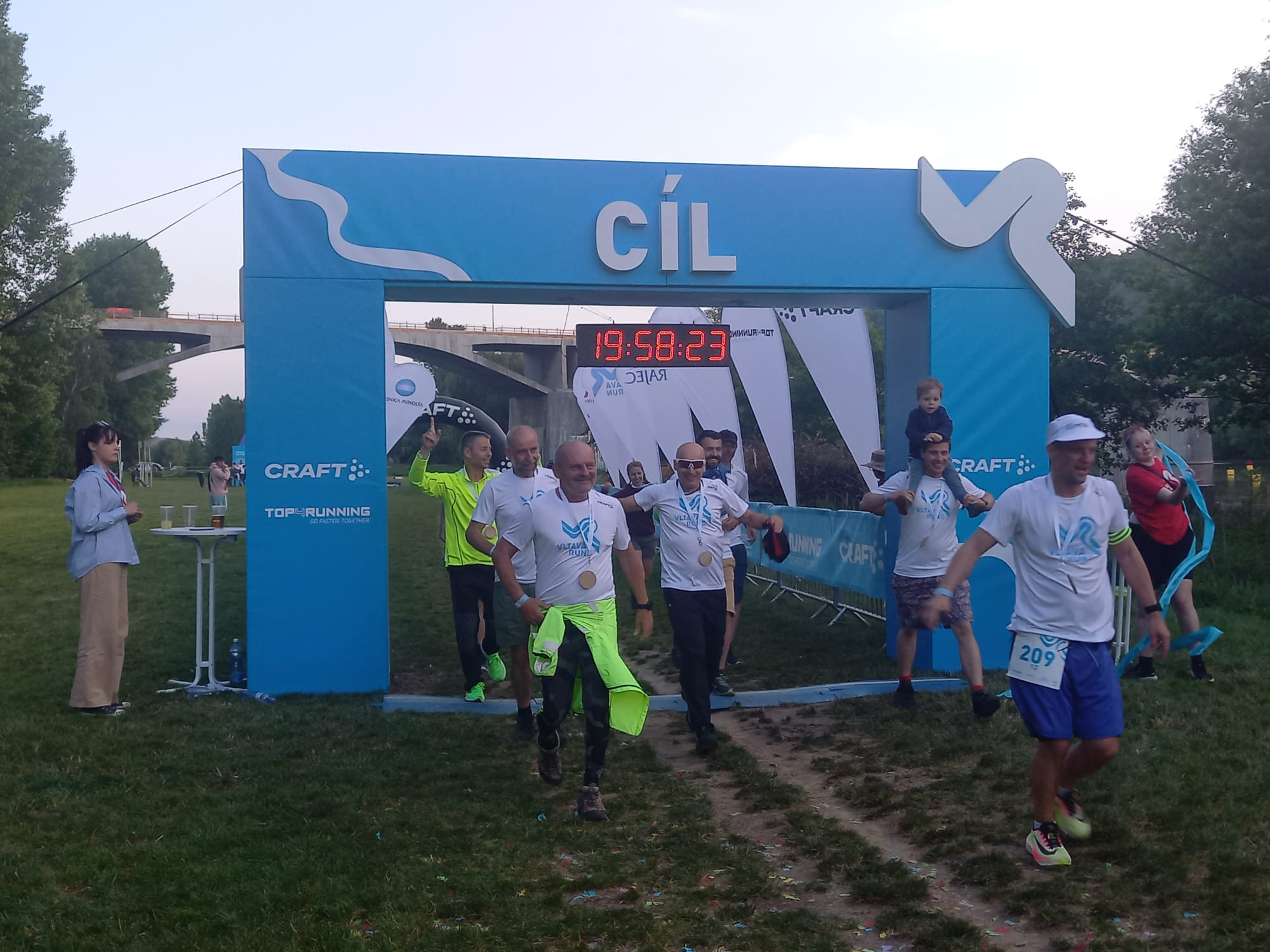Ve štafetovém závodu VLTAVA RUN 2024 jsme měli EXCON tým