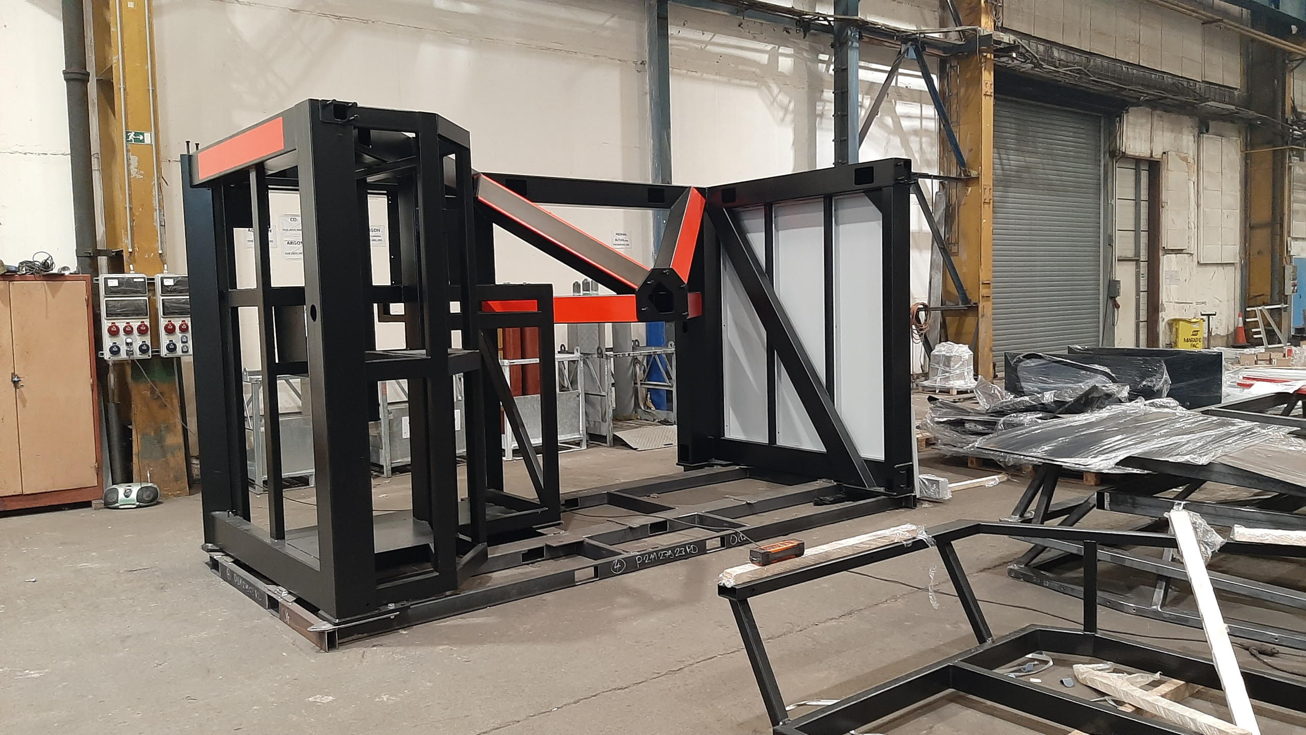 Pokračujeme ve výrobě čtyř boxů pro plasmového robota