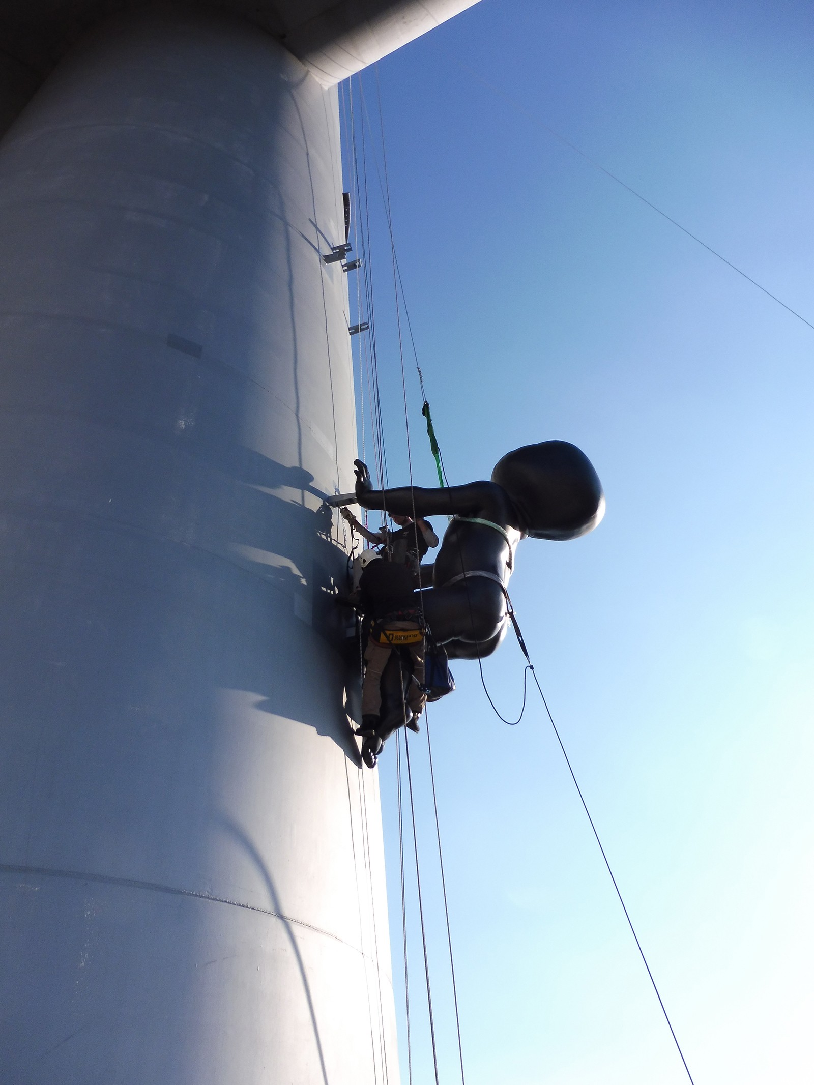 INSTALLATION OF 10 PCS BABIES STATUES ON PRAGUE TV TOWER
