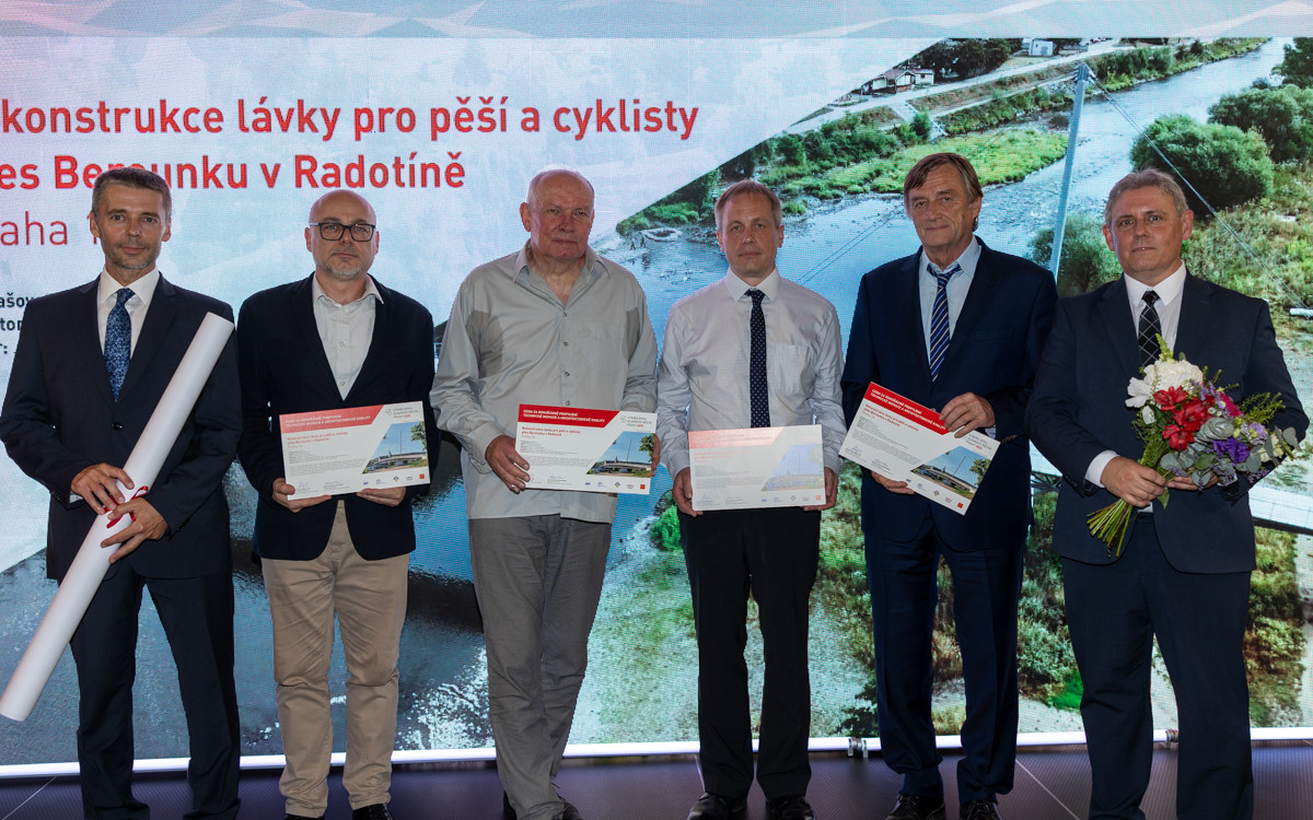Stavba „ Rekonstrukce lávky pro pěší a cyklisty přes Berounku v Radotíně “ získala „Cenu za mimořádné propojení technické inovace a architektonické kvality“ v kategorii STAVBA ROKU HLAVNÍHO MĚSTA PRAHY 2025