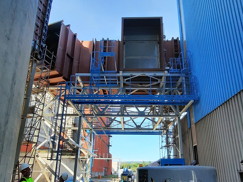 ENVIRONMENTAL UPGRADE OF THE TRMICE HEATING PLANT - REDUCTION OF NOx and SO2 AT TRMICE HEATING PLANT