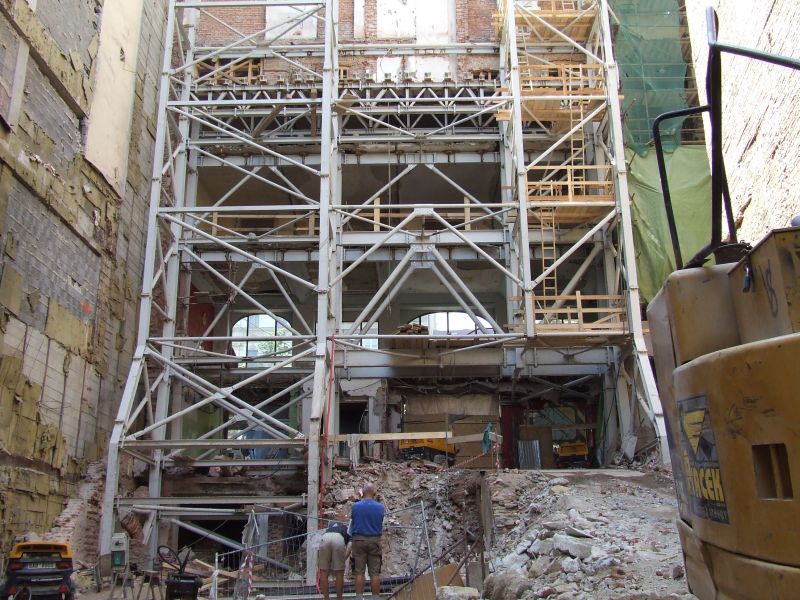Reconstruction of the building, Wenceslas Square No.9 - Temporary supporting steel structure