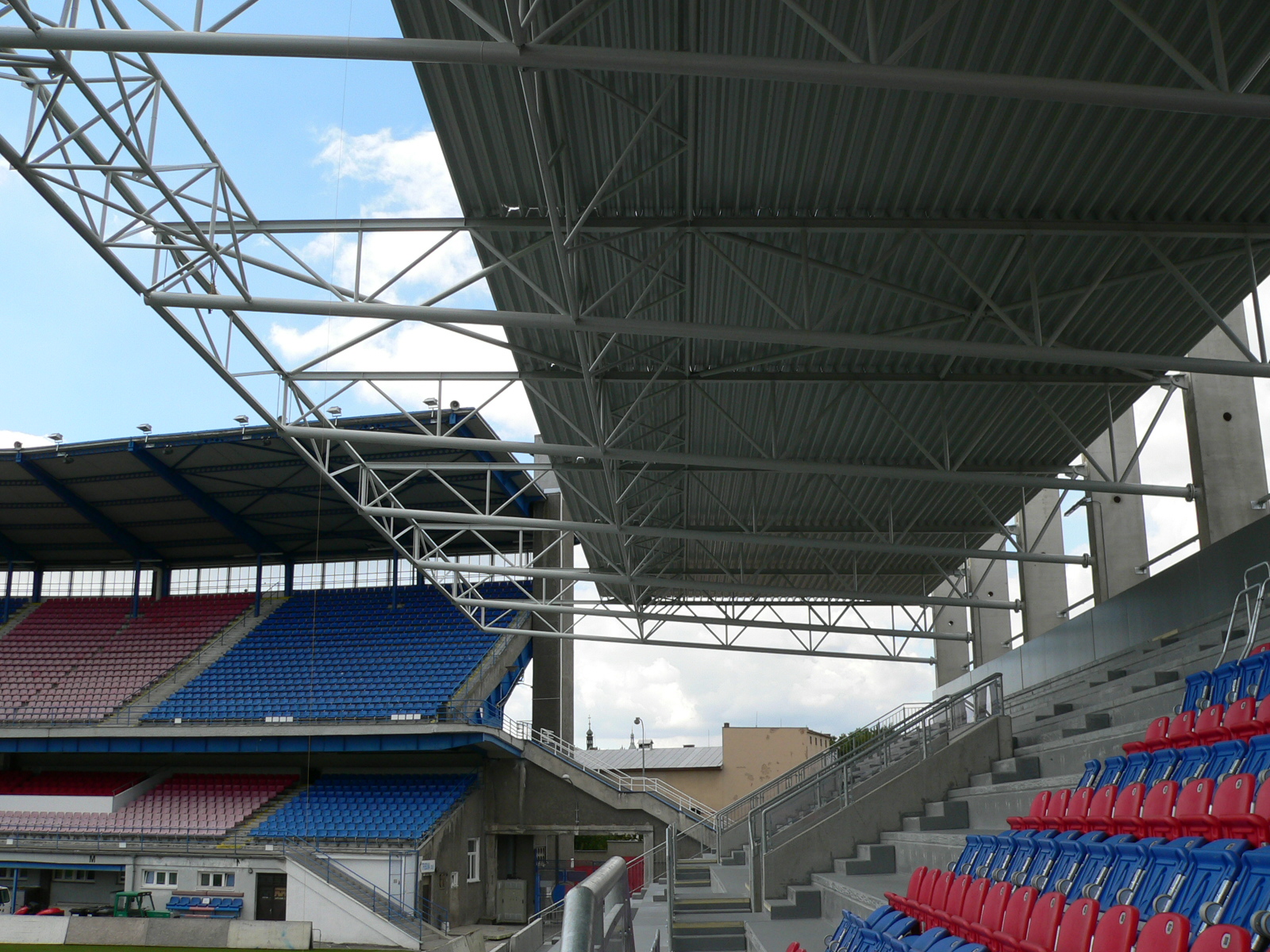 Fotbalový stadion Plzeň – střešní konstrukce