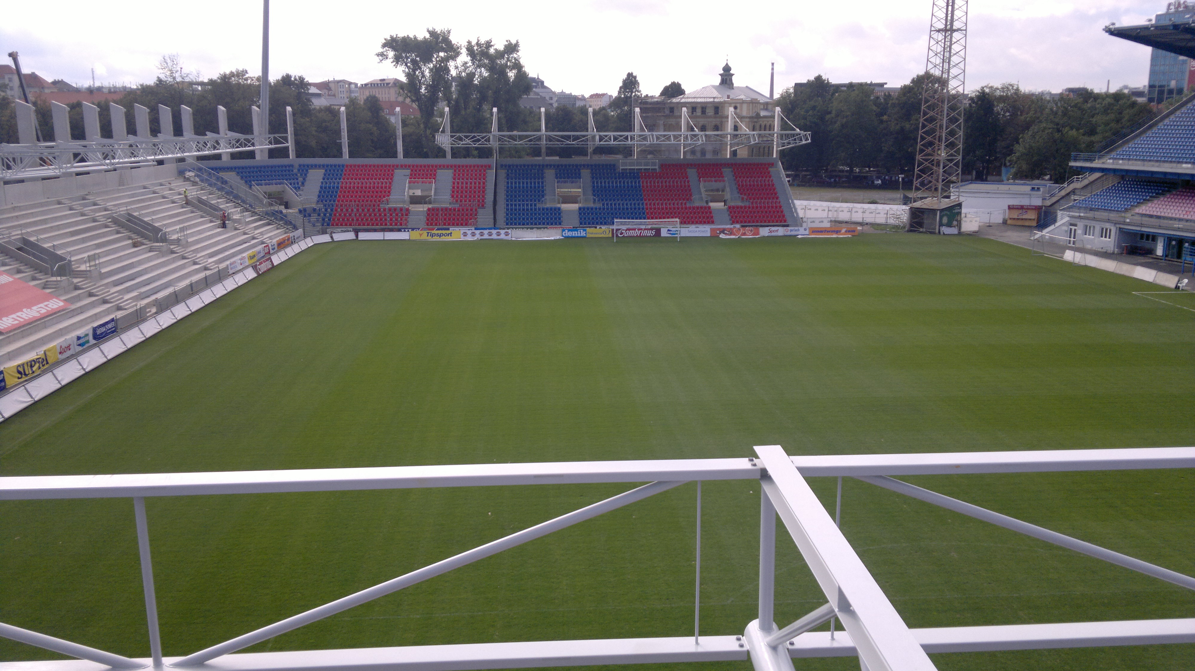 Fotbalový stadion Plzeň – střešní konstrukce