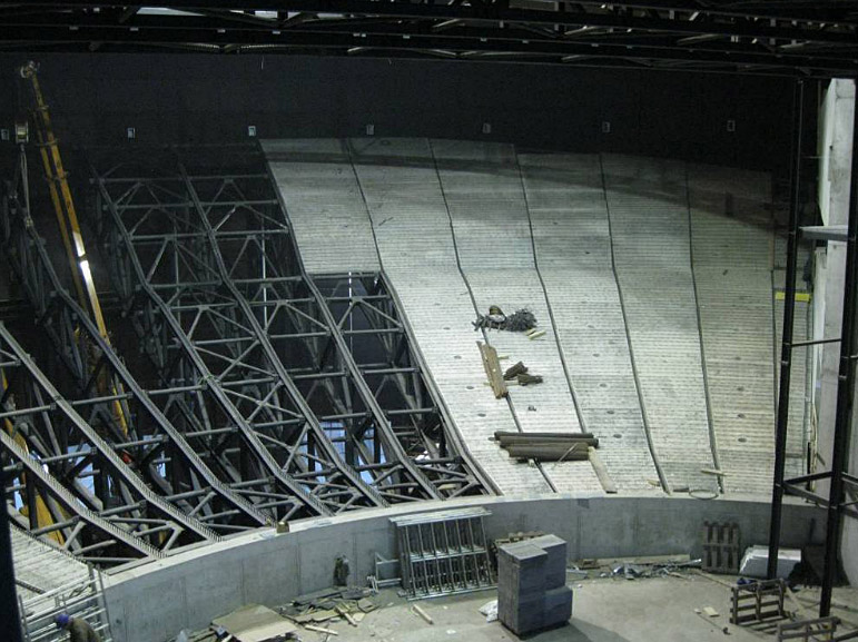 Reconversion of the steel structure of the „Gas holder“ in Vítkovice in multi-purpose hall